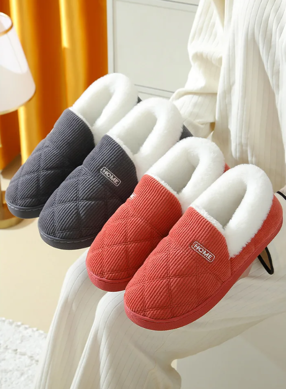Plush slippers with padded fur for men and women