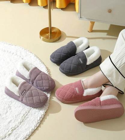 Plush slippers with padded fur for men and women