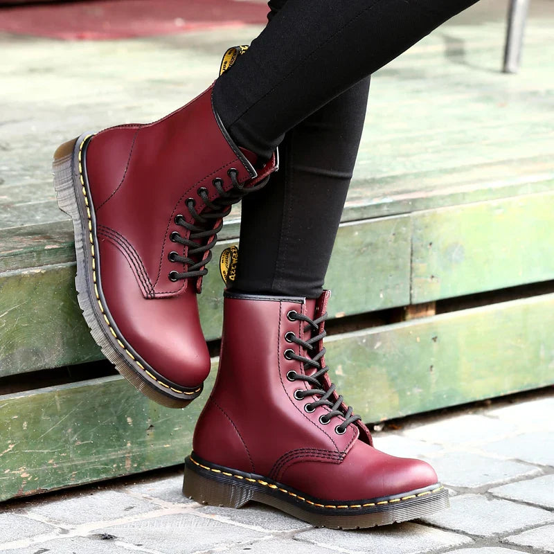 Klassieke Britse Martin Boots – Hoge Kwaliteit, Duurzaam, Tijdloos Design