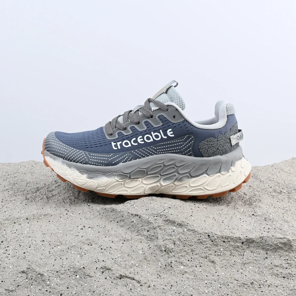 Shock-Absorbing Breathable Carbon Plate Trainers
