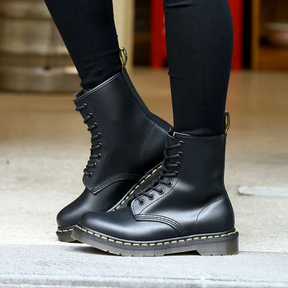 Klassieke Britse Martin Boots – Hoge Kwaliteit, Duurzaam, Tijdloos Design