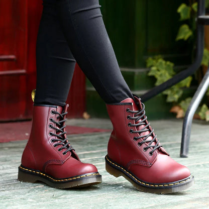 Klassieke Britse Martin Boots – Hoge Kwaliteit, Duurzaam, Tijdloos Design