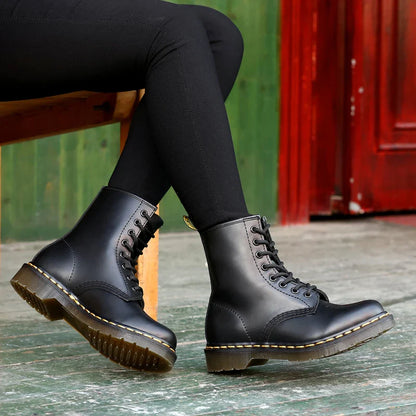 Klassieke Britse Martin Boots – Hoge Kwaliteit, Duurzaam, Tijdloos Design